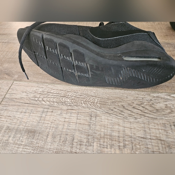 Nike Air Max Oketo Triple Black Mesh Running Shoe Mens Size 11 - Picture 5 of 15